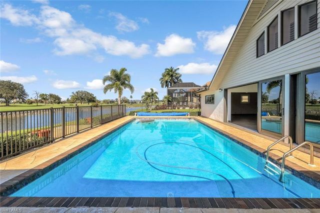 16993 Timberlakes DR, Fort Myers, FL 33908