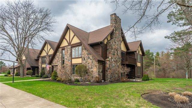 5291 Chestnut Ridge Road D, Orchard Park, NY 14127