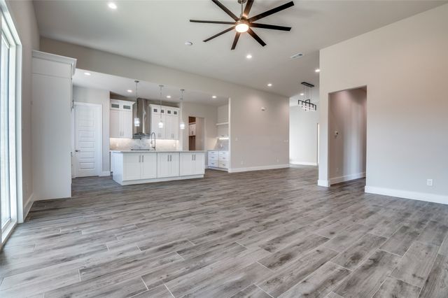 903 Urban Drive, Desoto, TX 75115