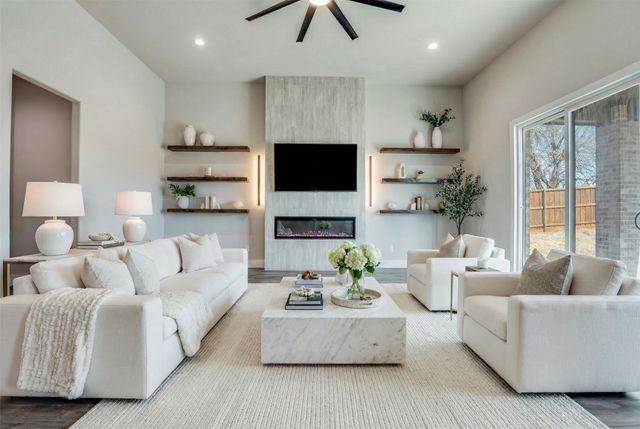 903 Urban Drive, Desoto, TX 75115