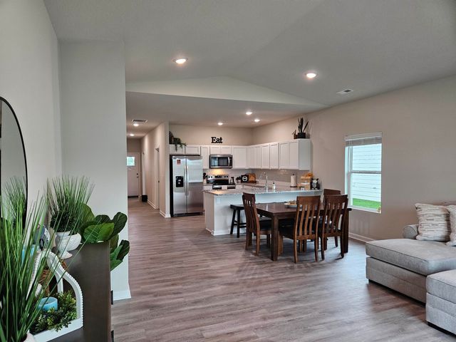 1013 N Forestview St, Wichita, KS 67235