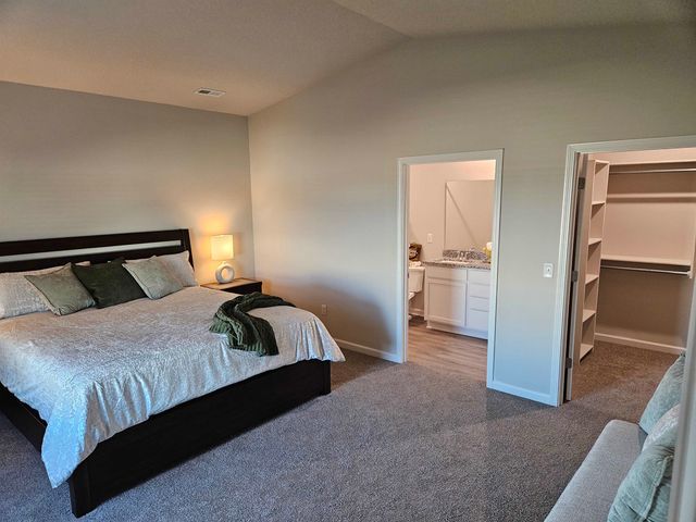 1013 N Forestview St, Wichita, KS 67235