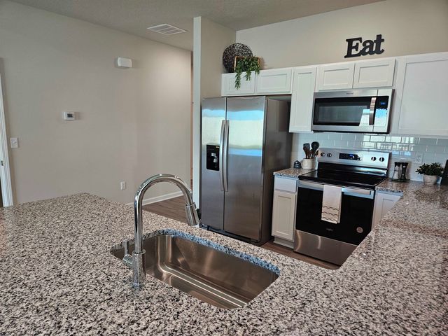 1013 N Forestview St, Wichita, KS 67235