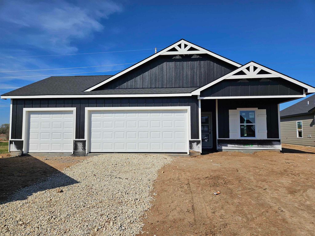 1013 N Forestview St, Wichita, KS 67235