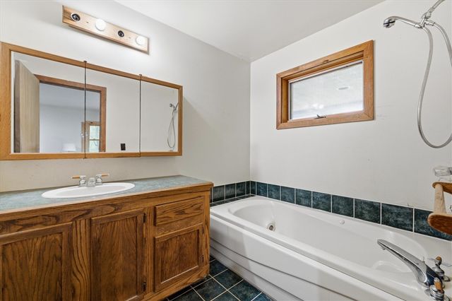11144 Horton Road, Holly, MI 48442