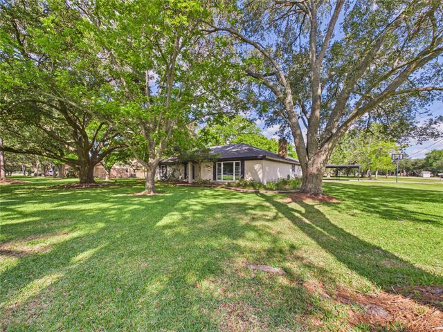 3037 County Road 536, Alvin, TX 77511