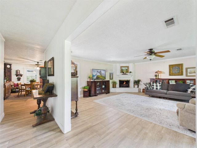3037 County Road 536, Alvin, TX 77511
