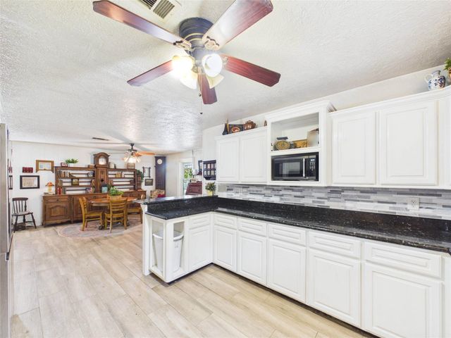 3037 County Road 536, Alvin, TX 77511