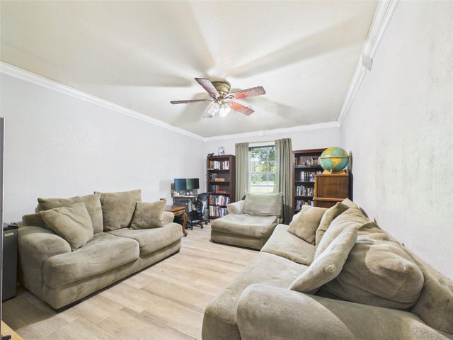 3037 County Road 536, Alvin, TX 77511