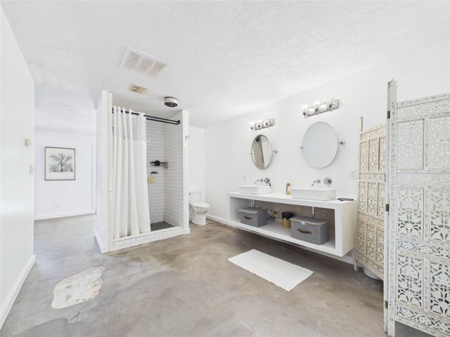 3037 County Road 536, Alvin, TX 77511