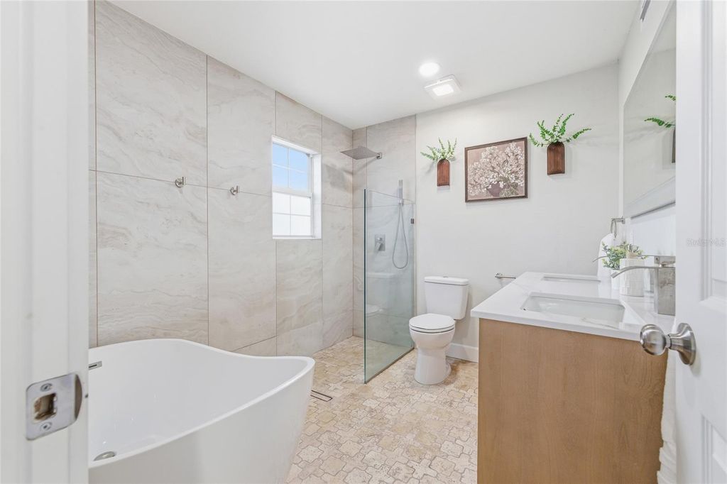 Image 16 of property listing at 201 DUNKIRK ROAD, Oldsmar, FL 34677