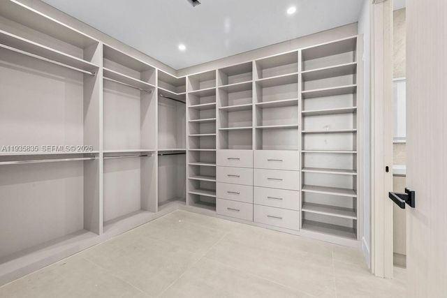 1321 NE 13th Ave, Fort Lauderdale, FL 33304