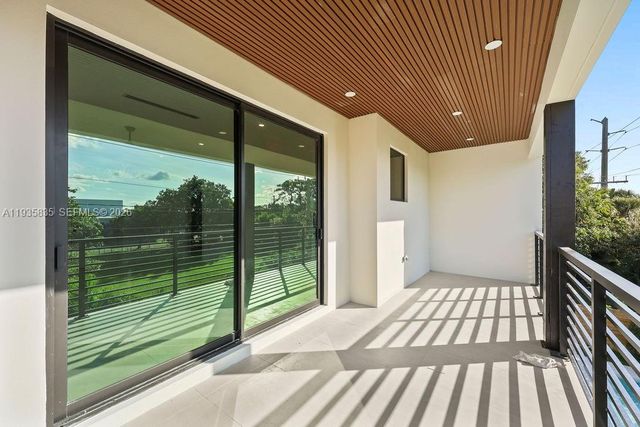 1321 NE 13th Ave, Fort Lauderdale, FL 33304