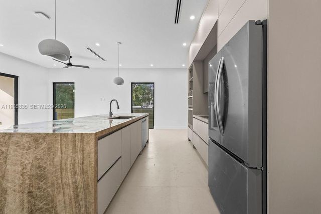 1321 NE 13th Ave, Fort Lauderdale, FL 33304