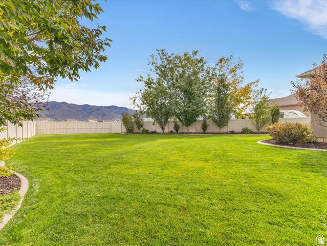 1600 W 200 N, Layton, UT 84041