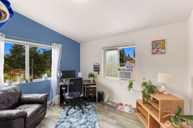 2815 SW 109th Street, Seattle, WA 98146