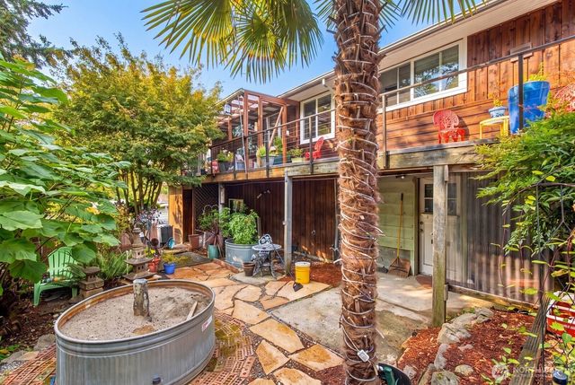 2815 SW 109th Street, Seattle, WA 98146