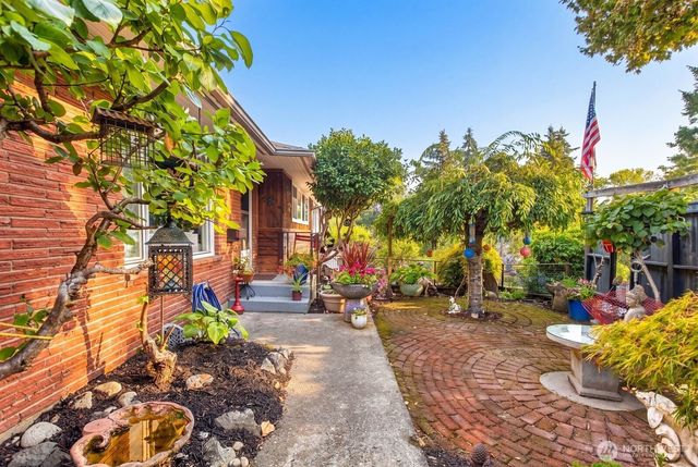 2815 SW 109th Street, Seattle, WA 98146