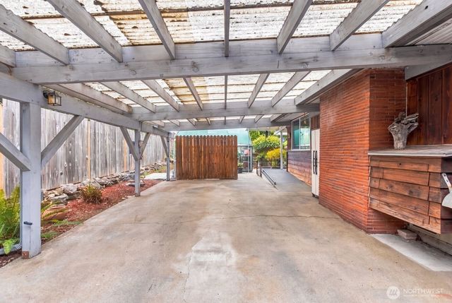 2815 SW 109th Street, Seattle, WA 98146