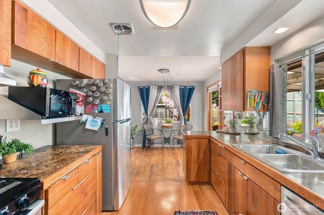 2815 SW 109th Street, Seattle, WA 98146