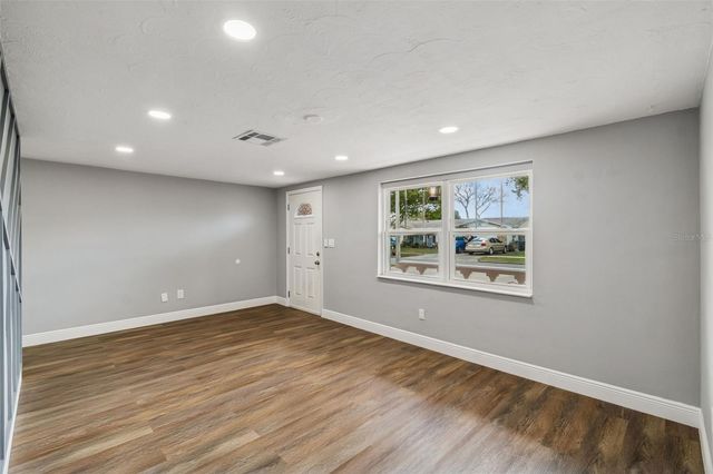 6027 9TH AVENUE, New Port Richey, FL 34653