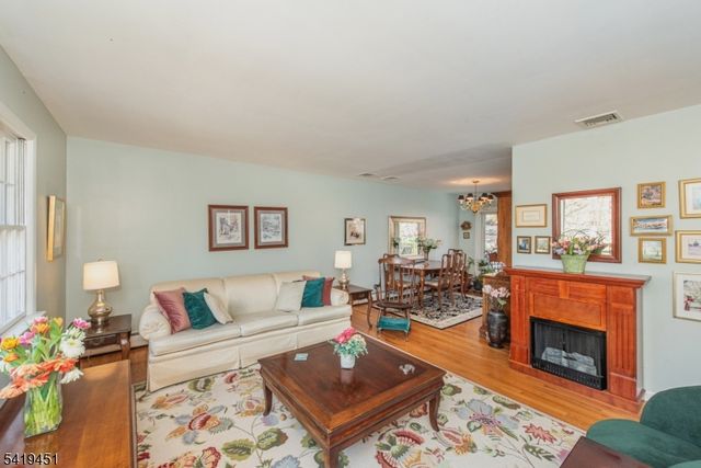 103 Cedar Rd, Ringwood Boro, NJ 07456