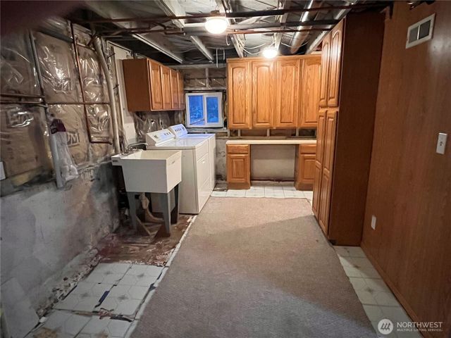 1612 N 50th Street, Seattle, WA 98103