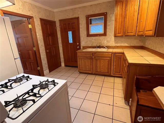 1612 N 50th Street, Seattle, WA 98103