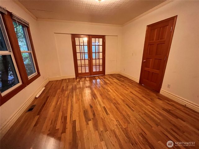 1612 N 50th Street, Seattle, WA 98103