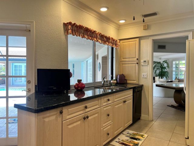 3920 NE 27TH Avenue, Lighthouse Point, FL 33064