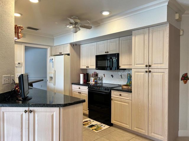 3920 NE 27TH Avenue, Lighthouse Point, FL 33064