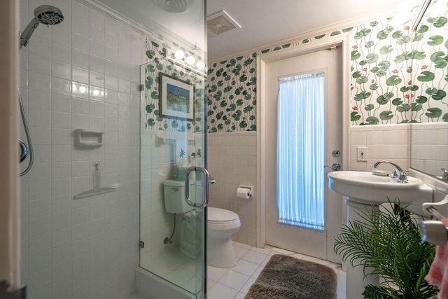 3920 NE 27TH Avenue, Lighthouse Point, FL 33064