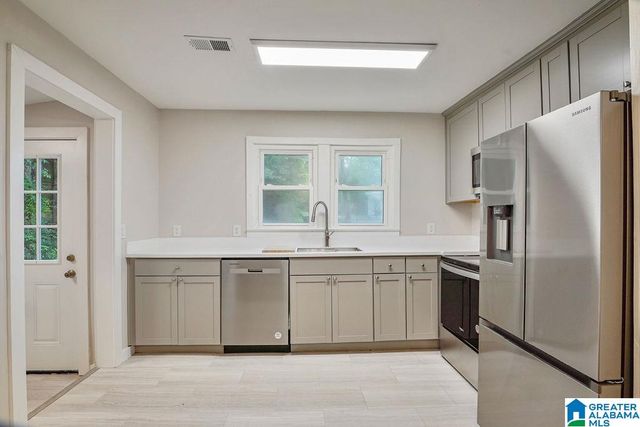 3961 BEARDEN DRIVE, Vestavia Hills, AL 35243