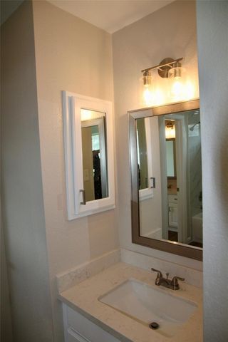 3410 Farnham Circle, Pearland, TX 77584