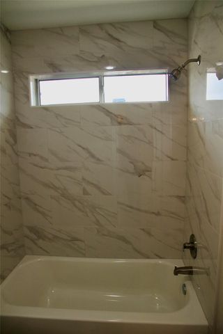 3410 Farnham Circle, Pearland, TX 77584