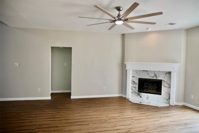 3410 Farnham Circle, Pearland, TX 77584