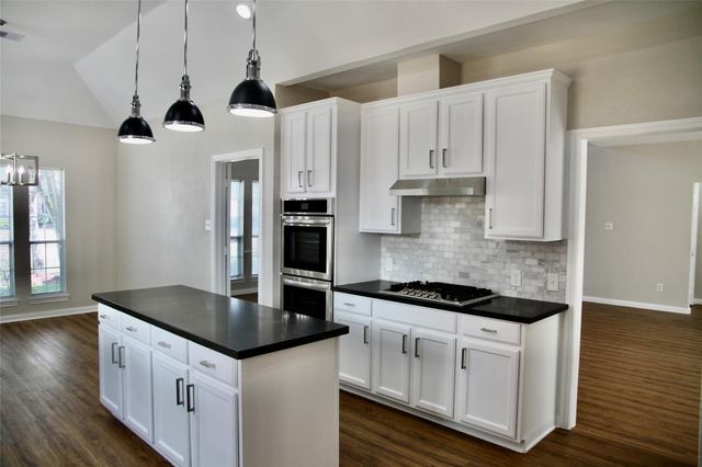 3410 Farnham Circle, Pearland, TX 77584