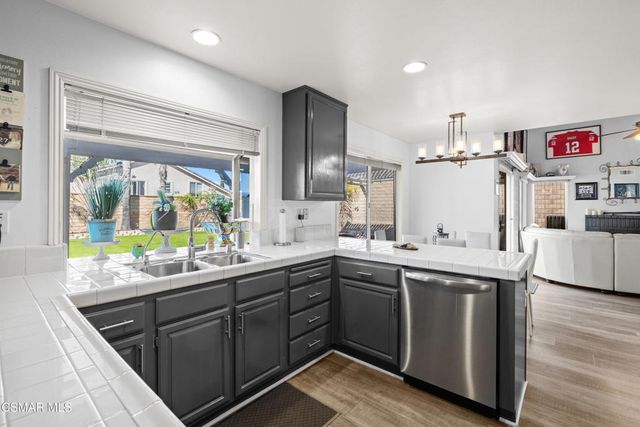 2339 Dusan Street, Simi Valley, CA 93065