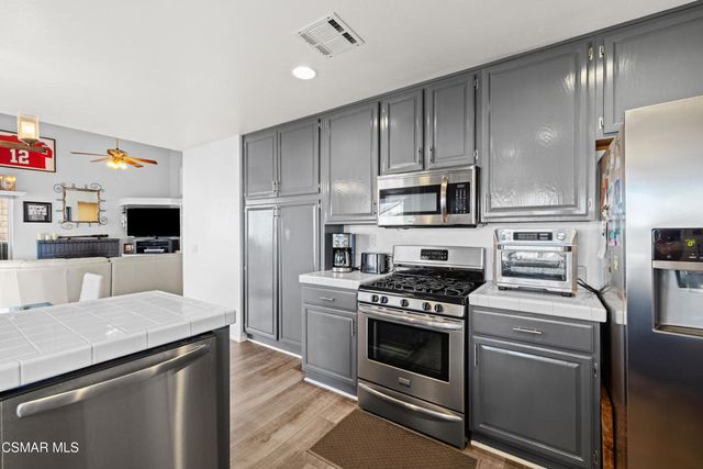 2339 Dusan Street, Simi Valley, CA 93065