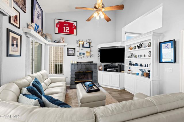 2339 Dusan Street, Simi Valley, CA 93065