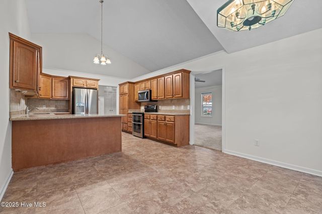 126 W Shenandoah Road, Seven Lakes, NC 27376