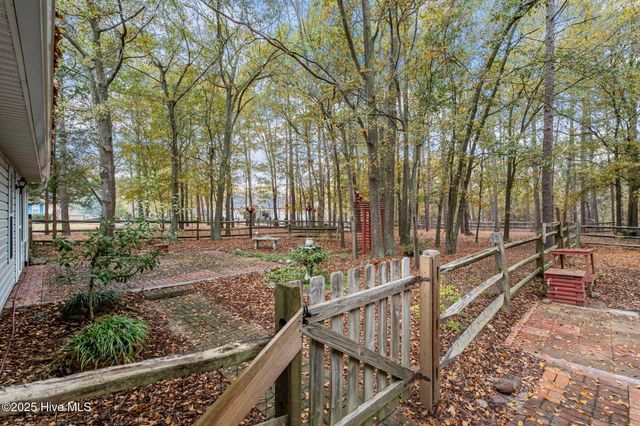 126 W Shenandoah Road, Seven Lakes, NC 27376