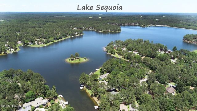 126 W Shenandoah Road, Seven Lakes, NC 27376