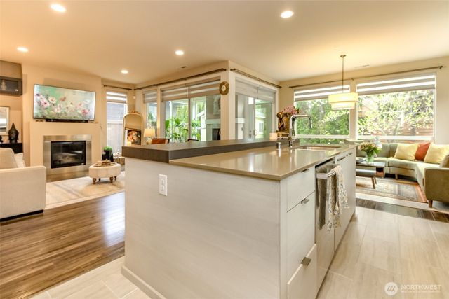 27830 107th Place SE, Kent, WA 98030
