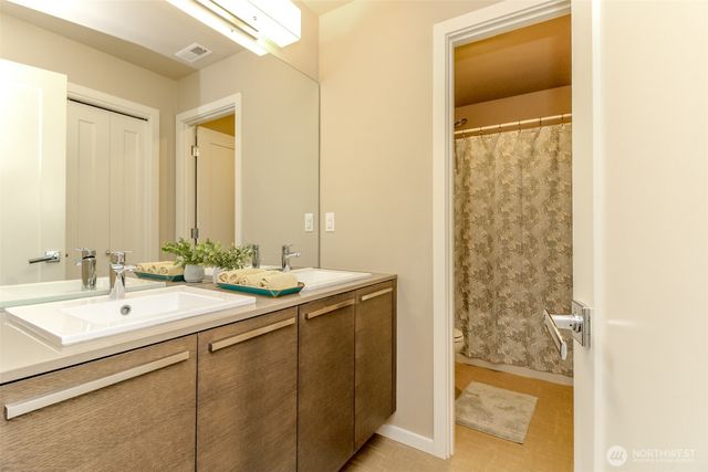 27830 107th Place SE, Kent, WA 98030