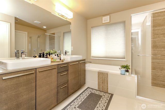 27830 107th Place SE, Kent, WA 98030