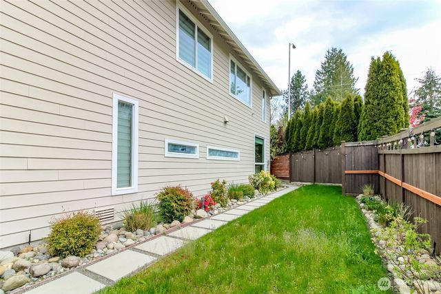 27830 107th Place SE, Kent, WA 98030