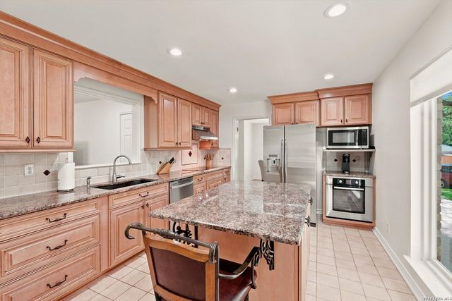 2414 WILDERNESS HL, San Antonio, TX 78231