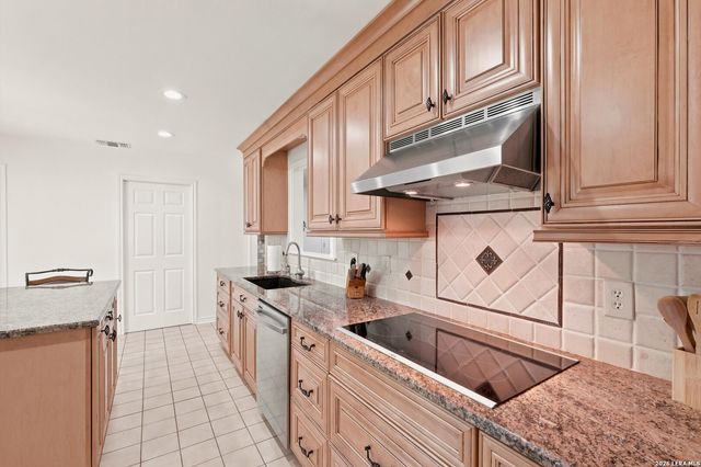 2414 WILDERNESS HL, San Antonio, TX 78231