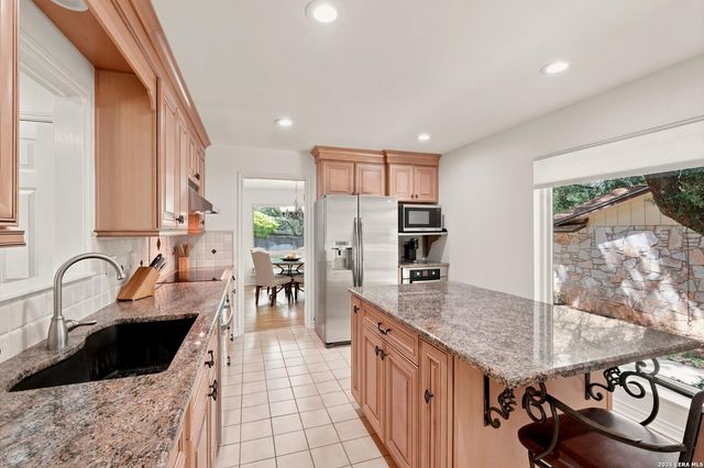 2414 WILDERNESS HL, San Antonio, TX 78231